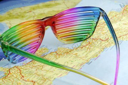 occhiali color arcobaleno