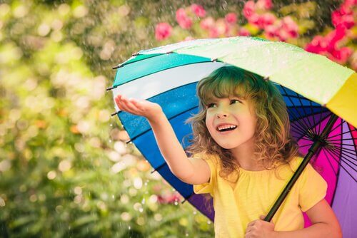 bambina-felice-ombrello