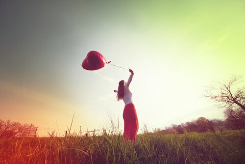 ragazza-libera-palloncino