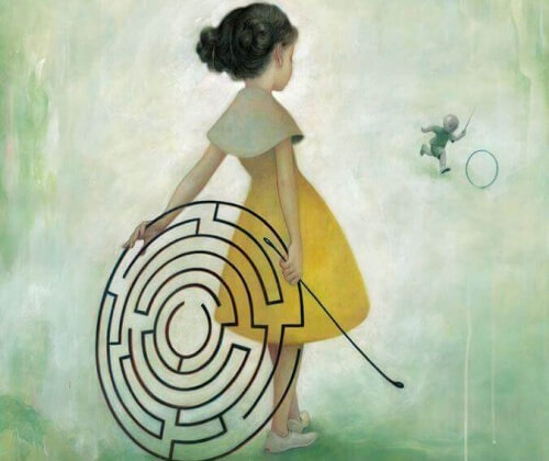 psicoterapia donna con labirinto dietro la schiena