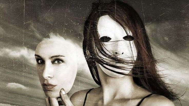 donna-con-maschera