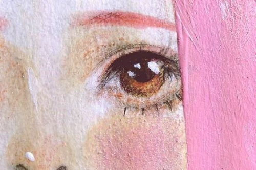 donna dai capelli rosa mondo di spilli