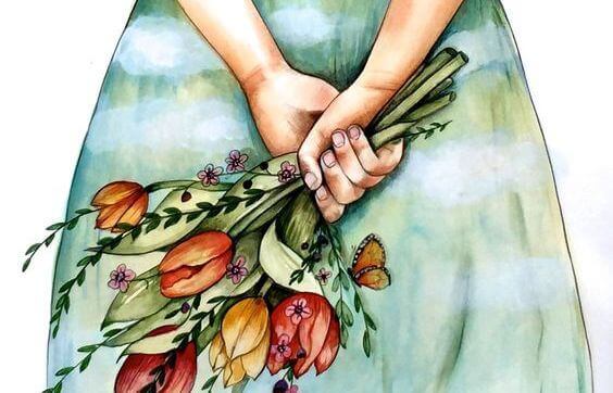 ragazza nasconde dietro la schiena mazzo di fiori