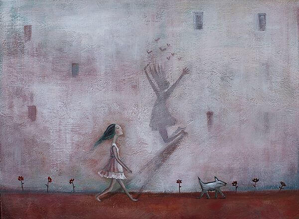 bambina triste cammina con riflesso di bambina felice