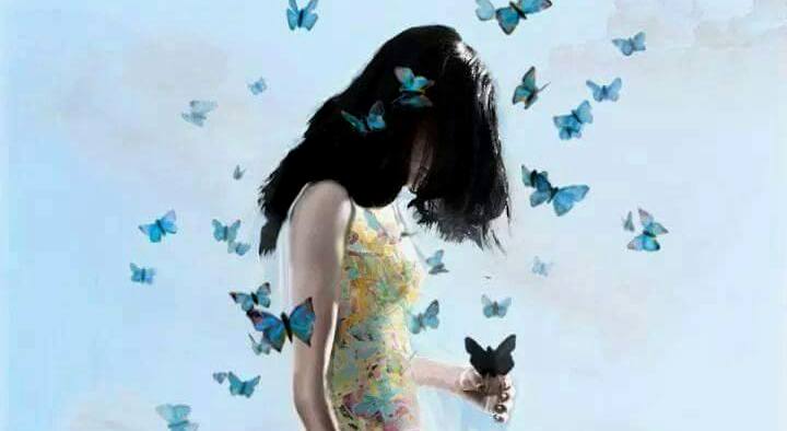 donna con farfalle