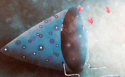 cono da cui escono farfalle