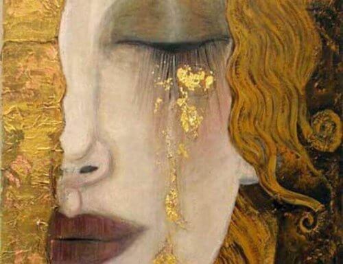 donna con lacrime d'oro