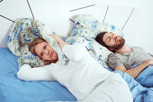 ragazza-che-non-riesce-a-dormire