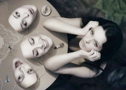 Persone che passano la vita ad attirare l'attenzione