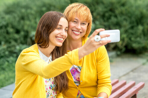 mamma e figlia selfie