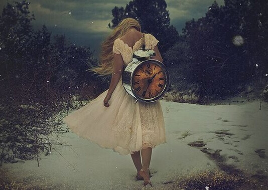 ragazza-con-orologio