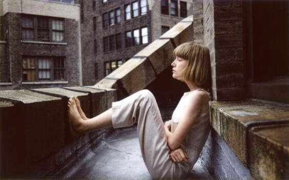donna-triste