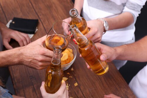 La sottile linea che separa l’alcolismo e l’abitudine