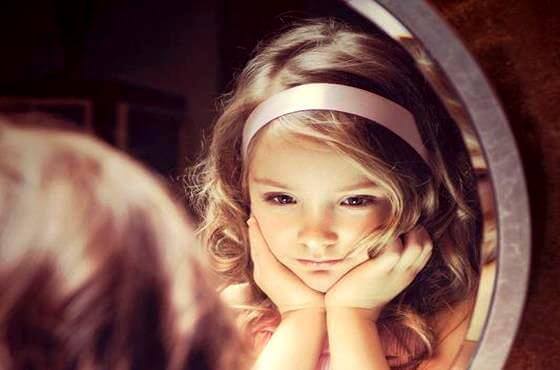 Piccoli adulti: bambini che sanno ciò che gli adulti ignorano