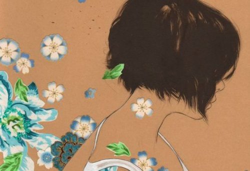 ragazza-con-fiori-sul-corpo