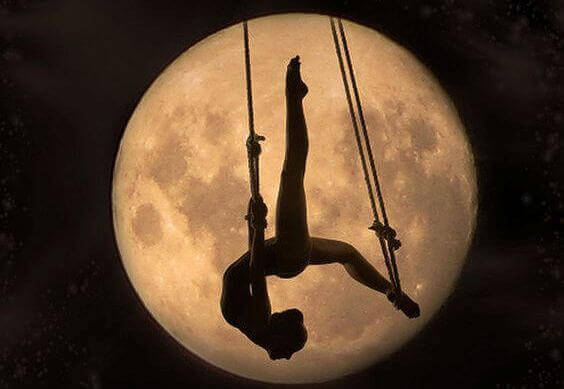 Non c'è bianco senza nero, non c'è luce senza buio