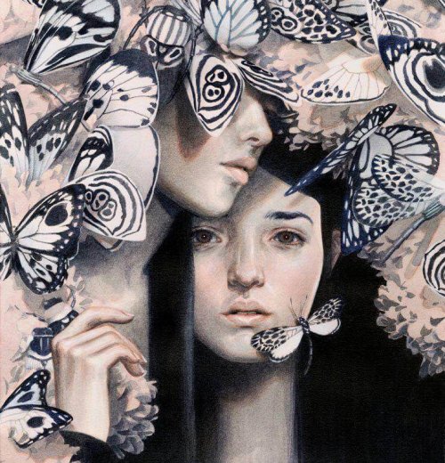 cuore spezzato ragazze farfalle