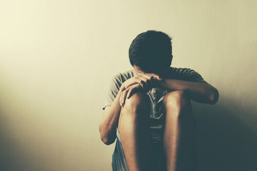 i disturbi mentali più comuni dell'adolescenza possono far soffrire molto