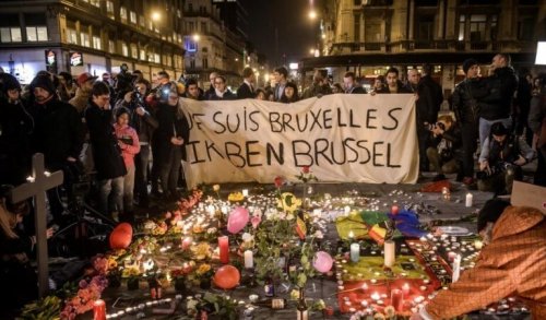 Fiaccolata a Bruxelles per le vittime del terrorismo