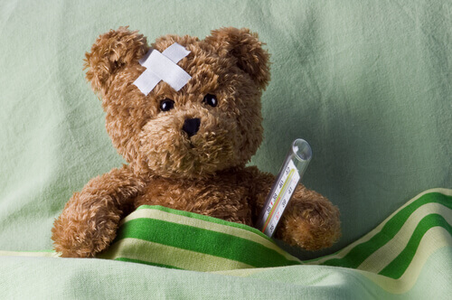 Orsetto ipocondriaco con il termometro