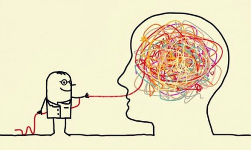 Psicologo che estrae un filo da un groviglio all'interno di una testa