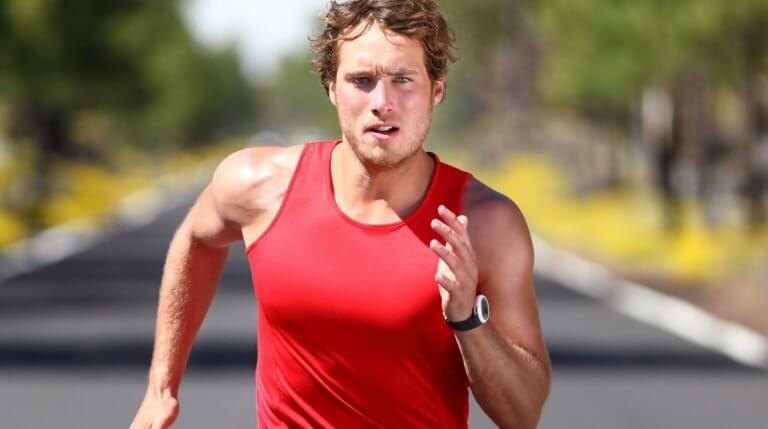 Ragazzo che si allena