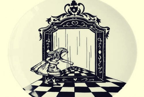 Alice attraverso lo specchio