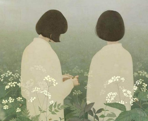 Donne di spalle tra fiori