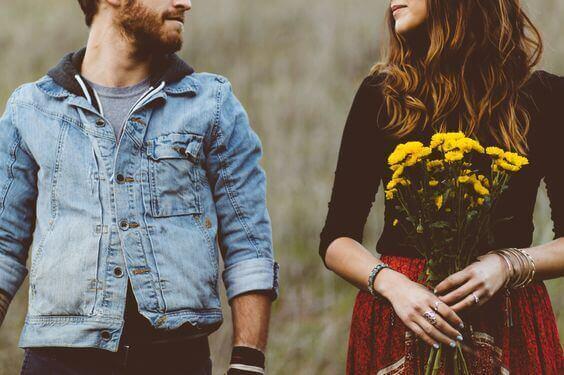 Coppia che si guarda