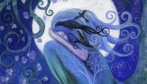 Donna con corvi nei capelli che si copre il volto pensando alla sua dignità