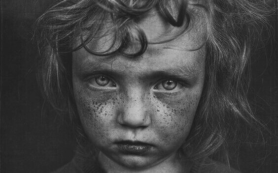 Traumi infantili: 5 caratteristiche