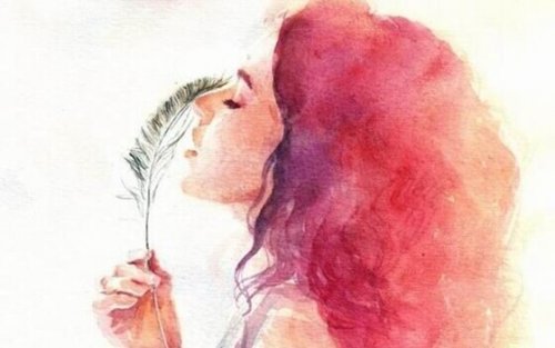 Donna con foglia in mano