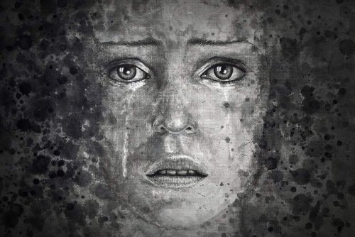 Donna depressa che piange