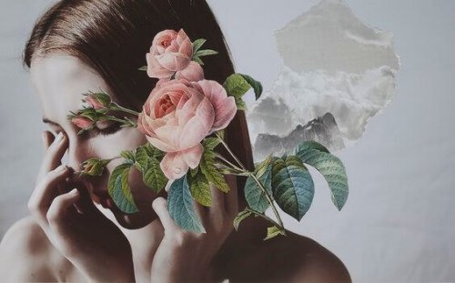 Donna con delle rose davanti al volto
