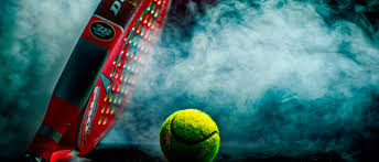 Racchetta e pallina da tennis