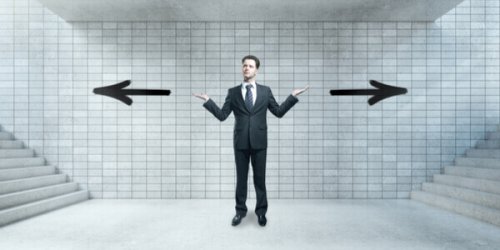 Uomo con pensiero reversibile