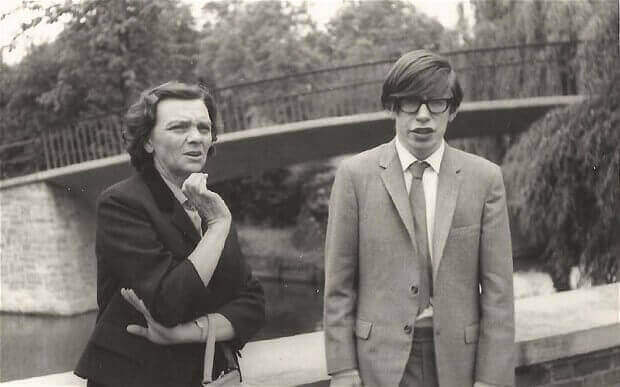Stephen Hawking da giovane
