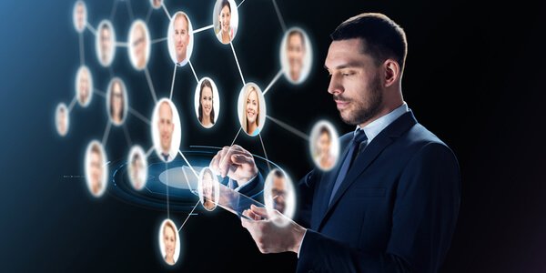 Selezionatore alla ricerca di candidati