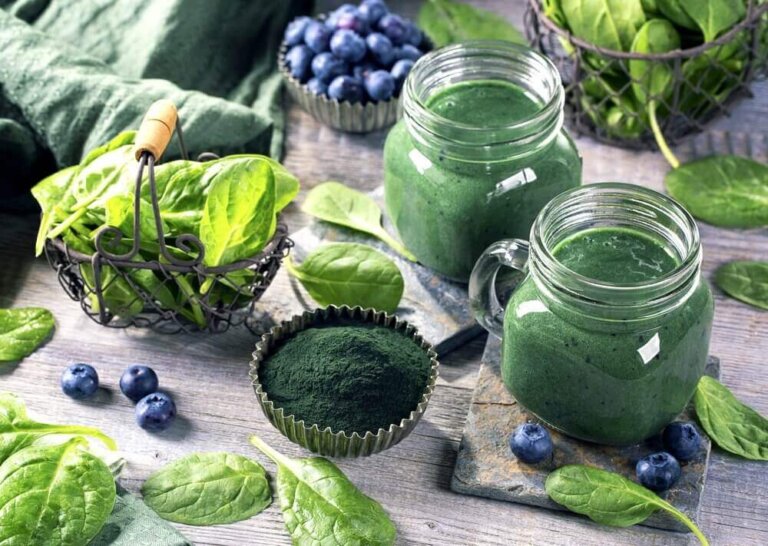 Spirulina: benefici per corpo e cervello
