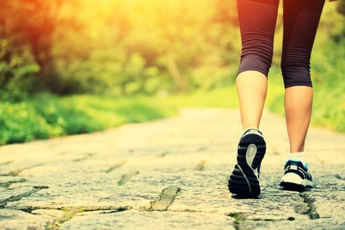 Camminare: benefici fisici e psicologici
