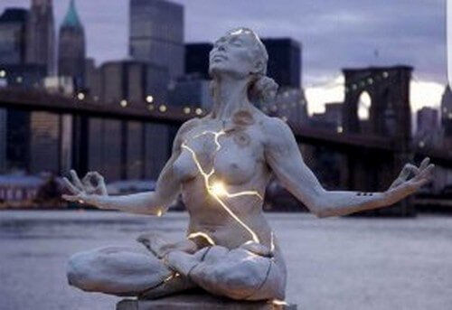 Emozioni estetiche: l'impatto emotivo della bellezza