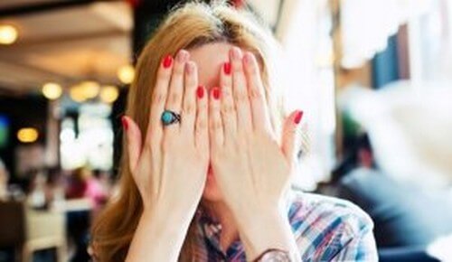 Superare l'imbarazzo: 5 utili strategie