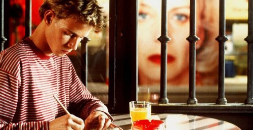 Ragazzo che scrive nel film Tutto su mia madre