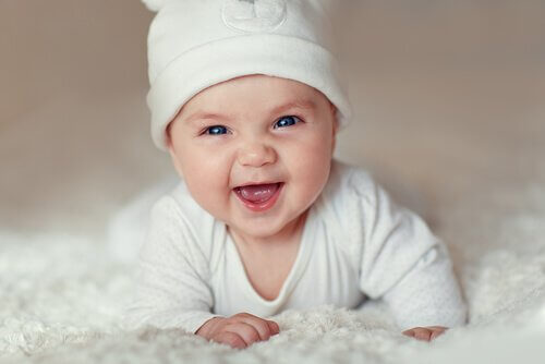 Il sorriso del neonato: cosa esprime?