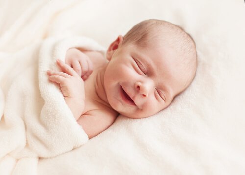 Il sorriso di un neonato