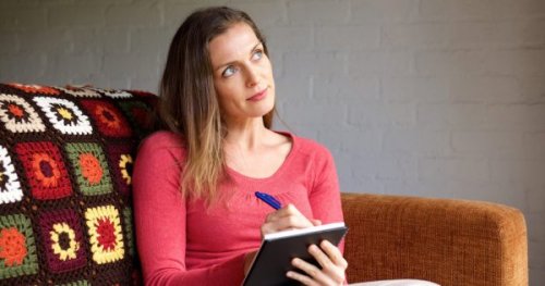 Donna che pianifica la giornata