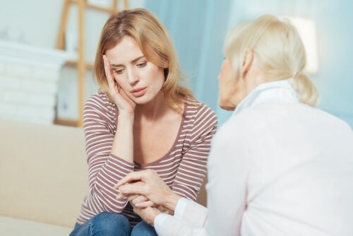 Donna che si confida