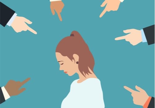 Giudicare gli altri: strategie per non cedere alla tentazione