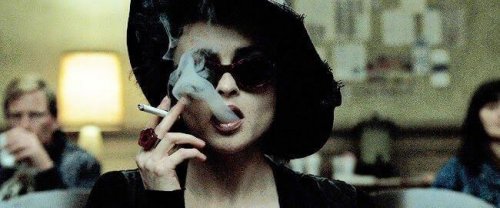 Donna che fuma