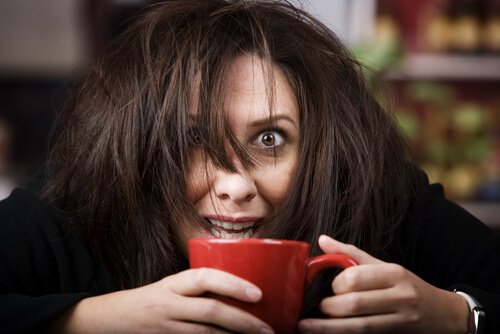 Donna con intossicazione da caffeina
